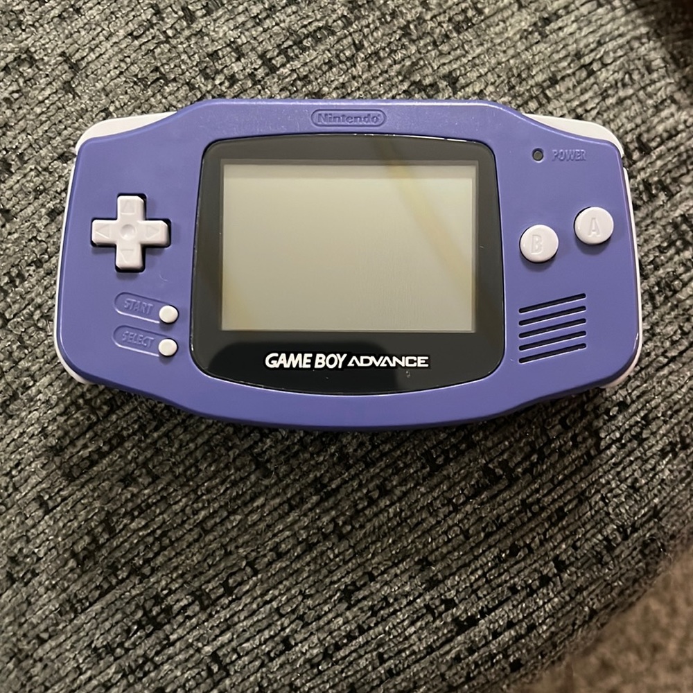 ORIGINAL NINTENDO GAME BOY ADVANCE GAME SYSTEM + LIGHT & 8 GAMES & CARRY CASE